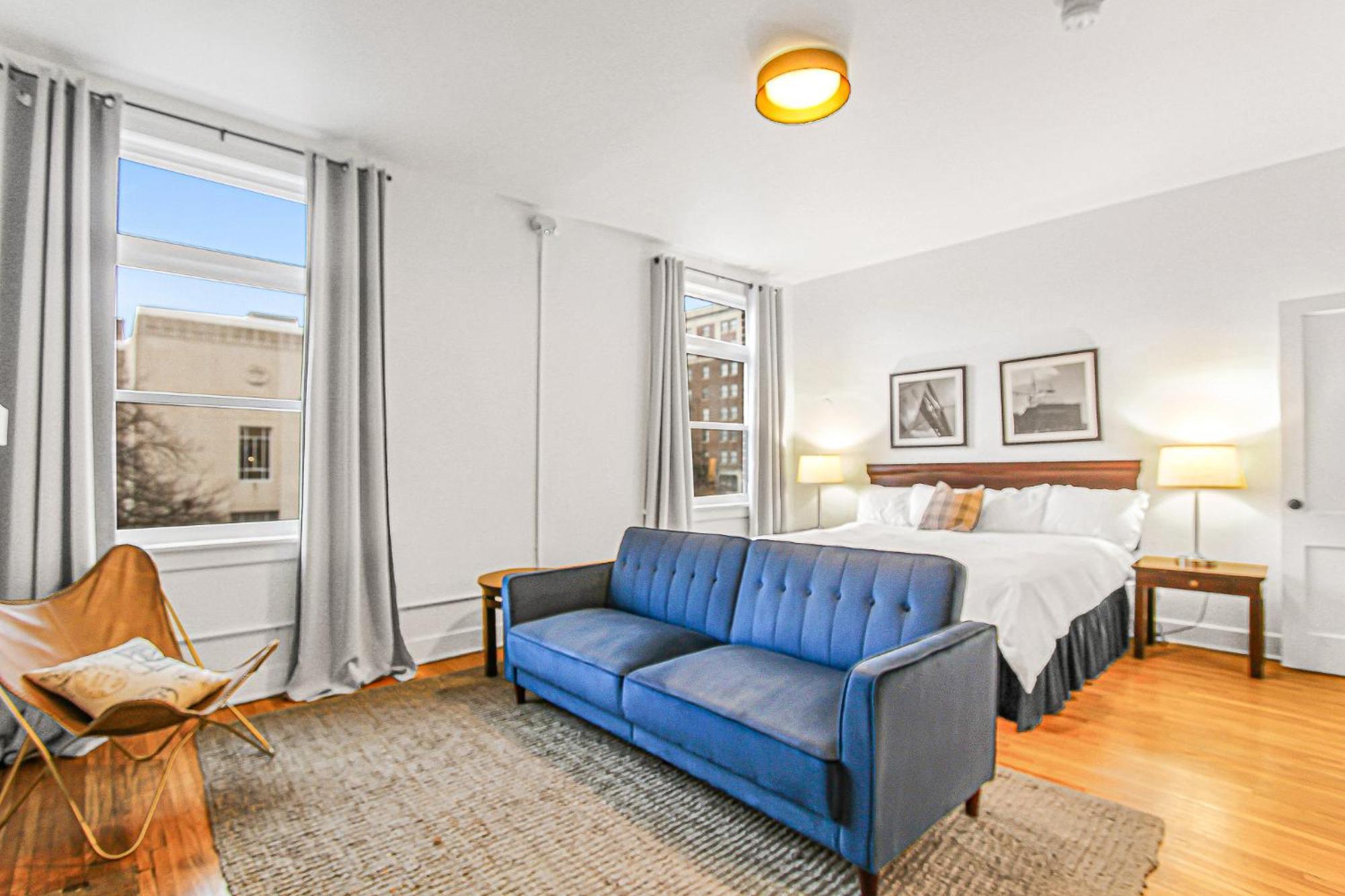 Library Square Suites 톨레도 외부 사진