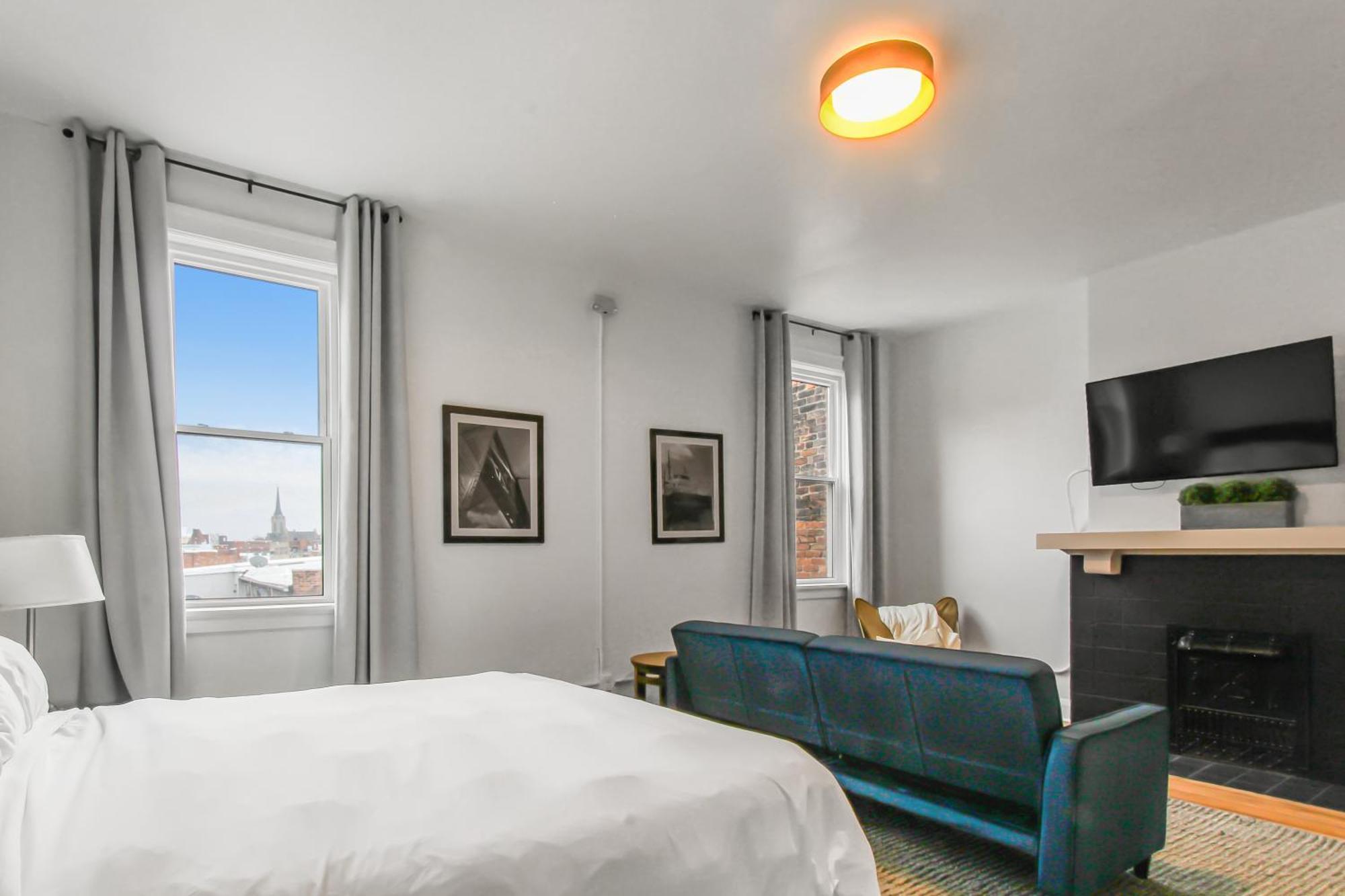 Library Square Suites 톨레도 외부 사진